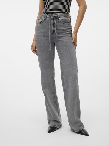 Wide Leg Jean 'TESSA' VERO MODA en gris : devant