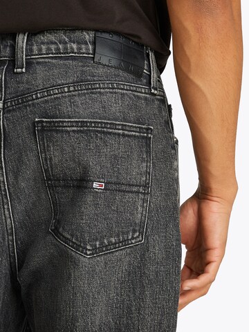 regular Jeans 'ISAAC' di Tommy Jeans in nero