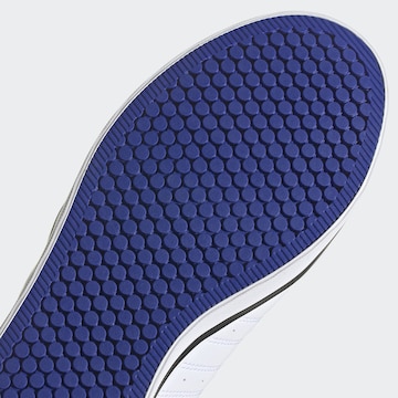 Baskets basses 'VS Pace 2.0' ADIDAS SPORTSWEAR en blanc