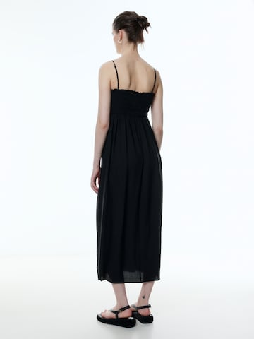 Robe d’été EDITED en noir