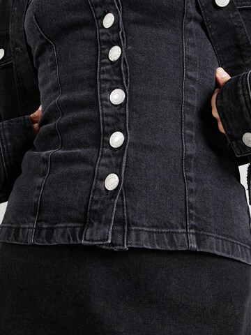 Haut 'Danai' Daahls by Emma Roberts exclusively for ABOUT YOU en noir