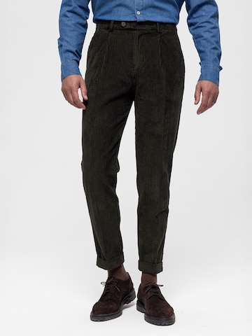 regular Pantaloni con pieghe di Antioch in verde: frontale