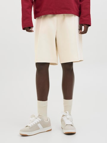 JACK & JONES Wide leg Trousers in White: front
