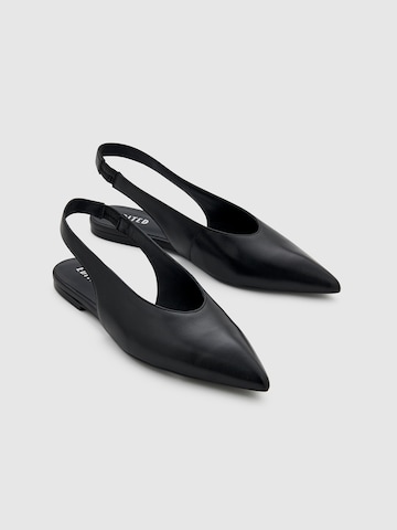 EDITED - Sabrina 'Charlee' em preto