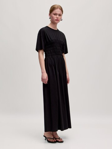 EDITED Dress 'Annesca' in Black: front