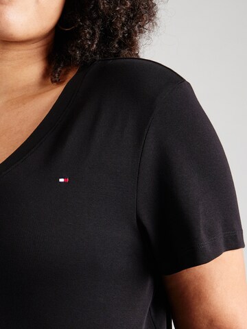 Tricou de la Tommy Hilfiger Curve pe negru