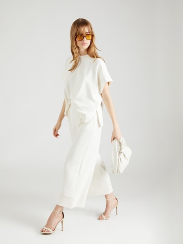 Rich & Royal Wide leg Pleat-front trousers in White