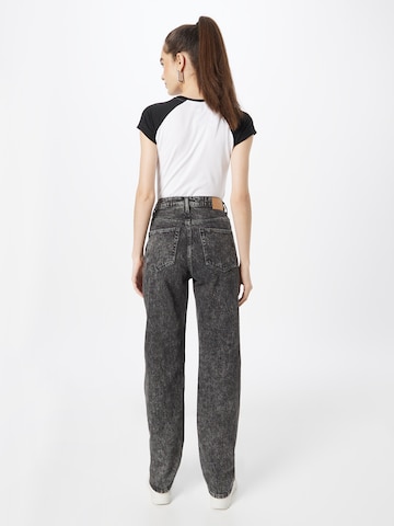 Regular Jeans 'Rowe' de la WEEKDAY pe negru
