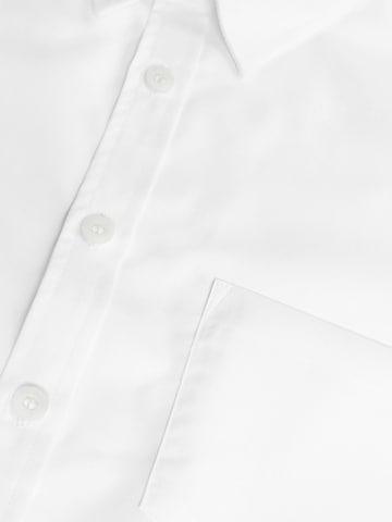 Coupe regular Chemise Next en blanc