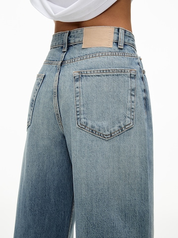 Pull&Bear Loose fit Jeans in Blue