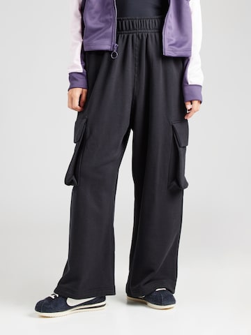 Nike Sportswear - Perna larga Calças cargo em preto: frente