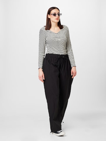 Nasty Gal Plus Bő szár Nadrág - fekete