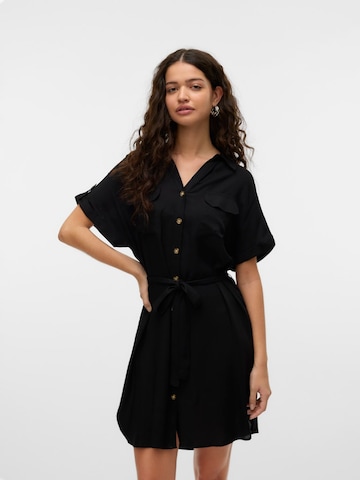 VERO MODA Sukienka koszulowa 'VMBUMPY' w kolorze czarny: przód