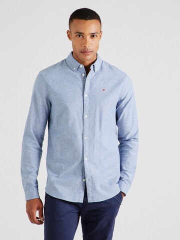 Tommy Jeans Slim fit Button Up Shirt in Blue: front