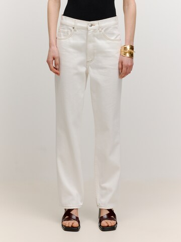 EDITED - Bootcut Calças de ganga 'Caro' em branco: frente